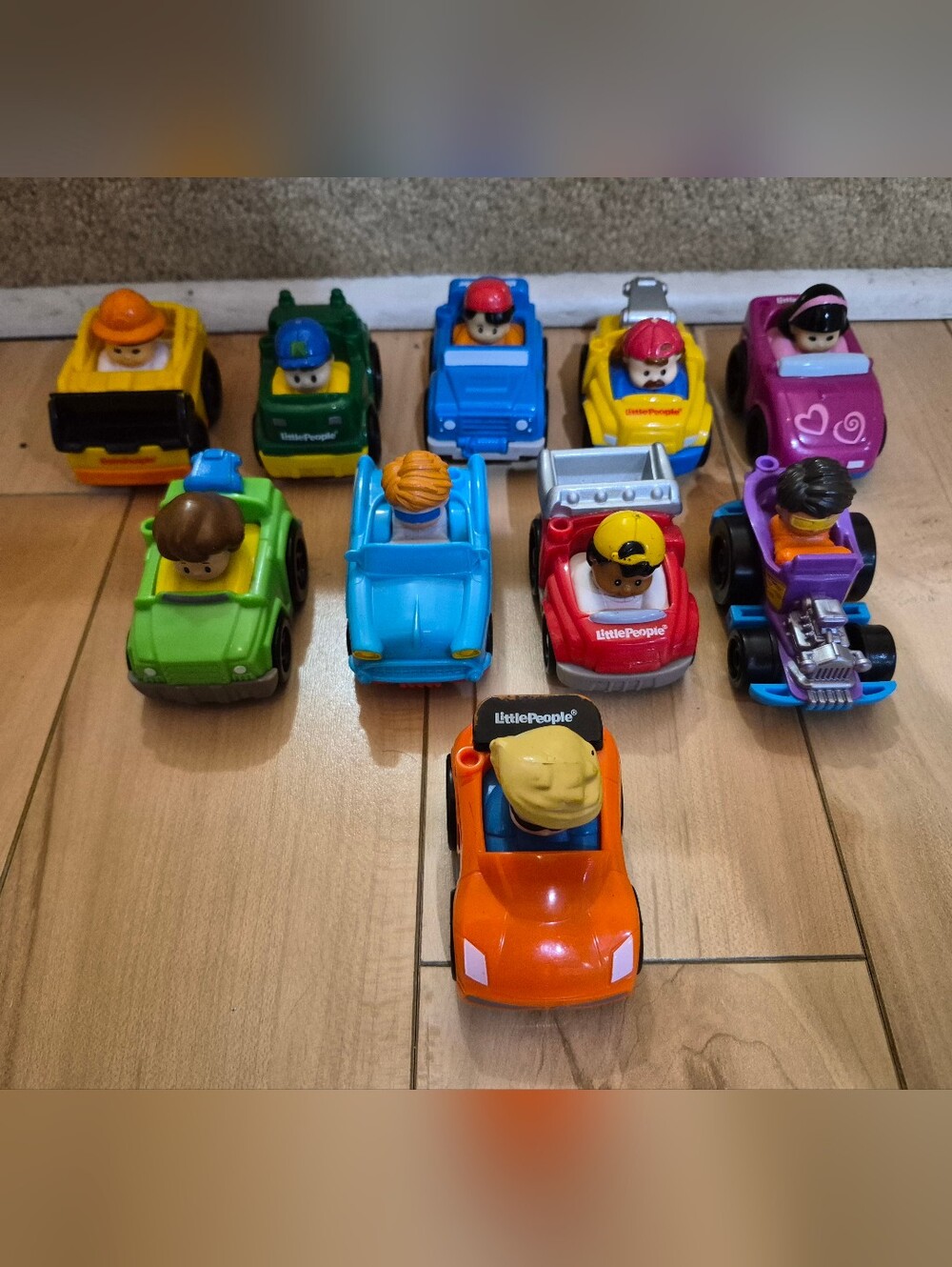 10 Fisher Price Little People Wheelies